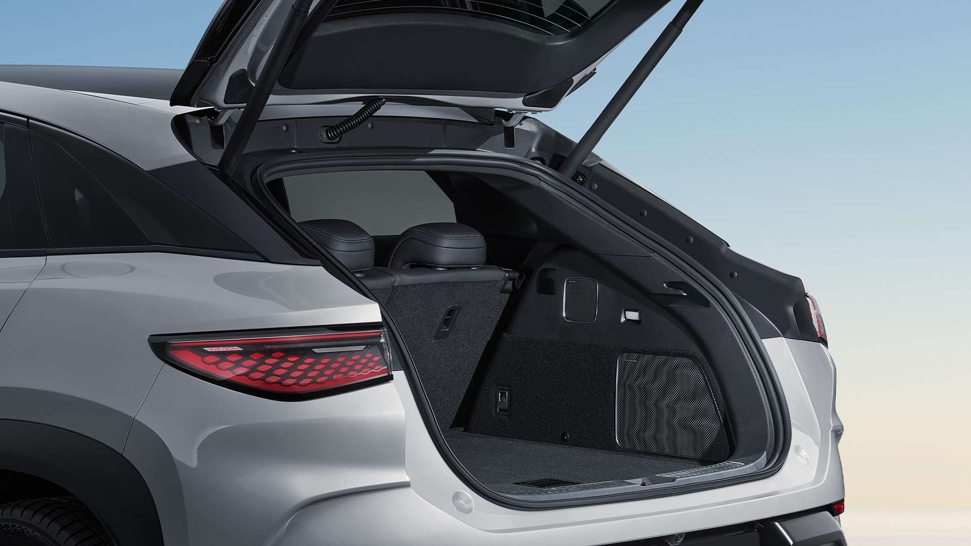 Interior - Άνοιξε με μία κίνηση