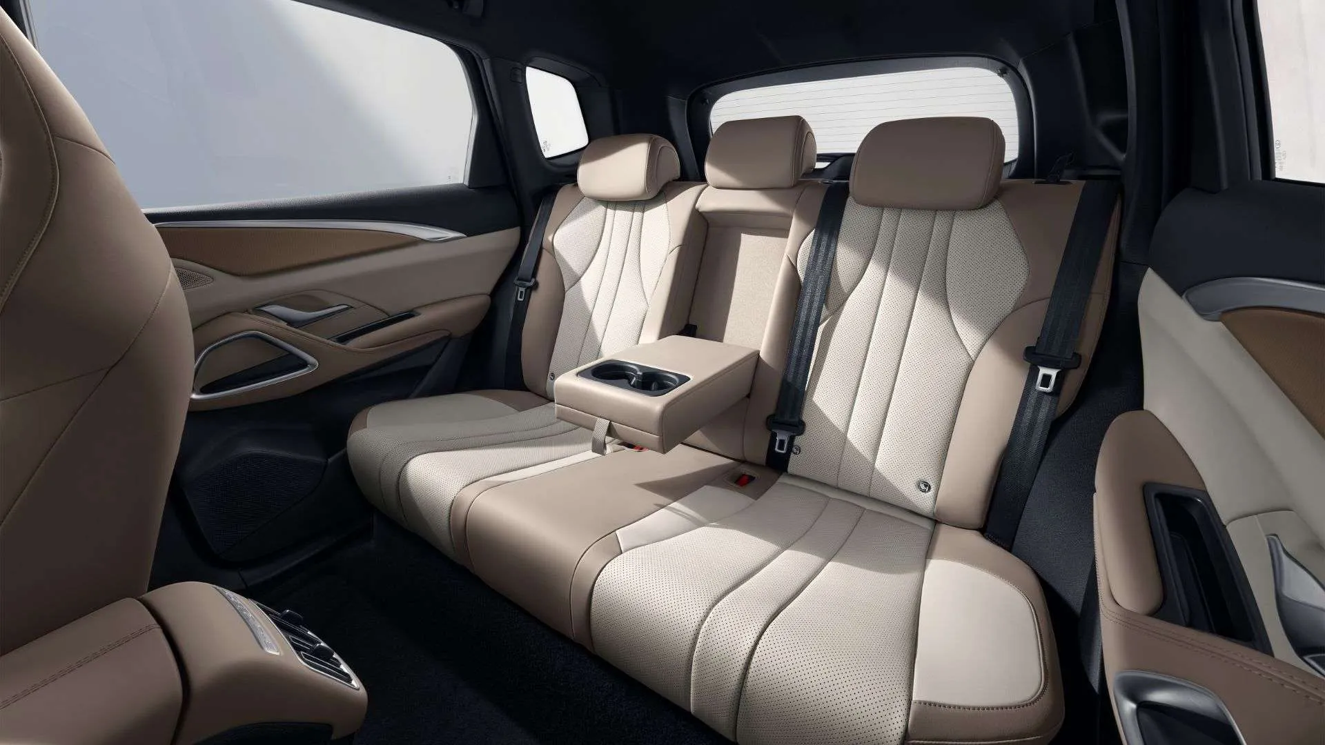 Interior - Πρακτική Καμπίνα για Όλους