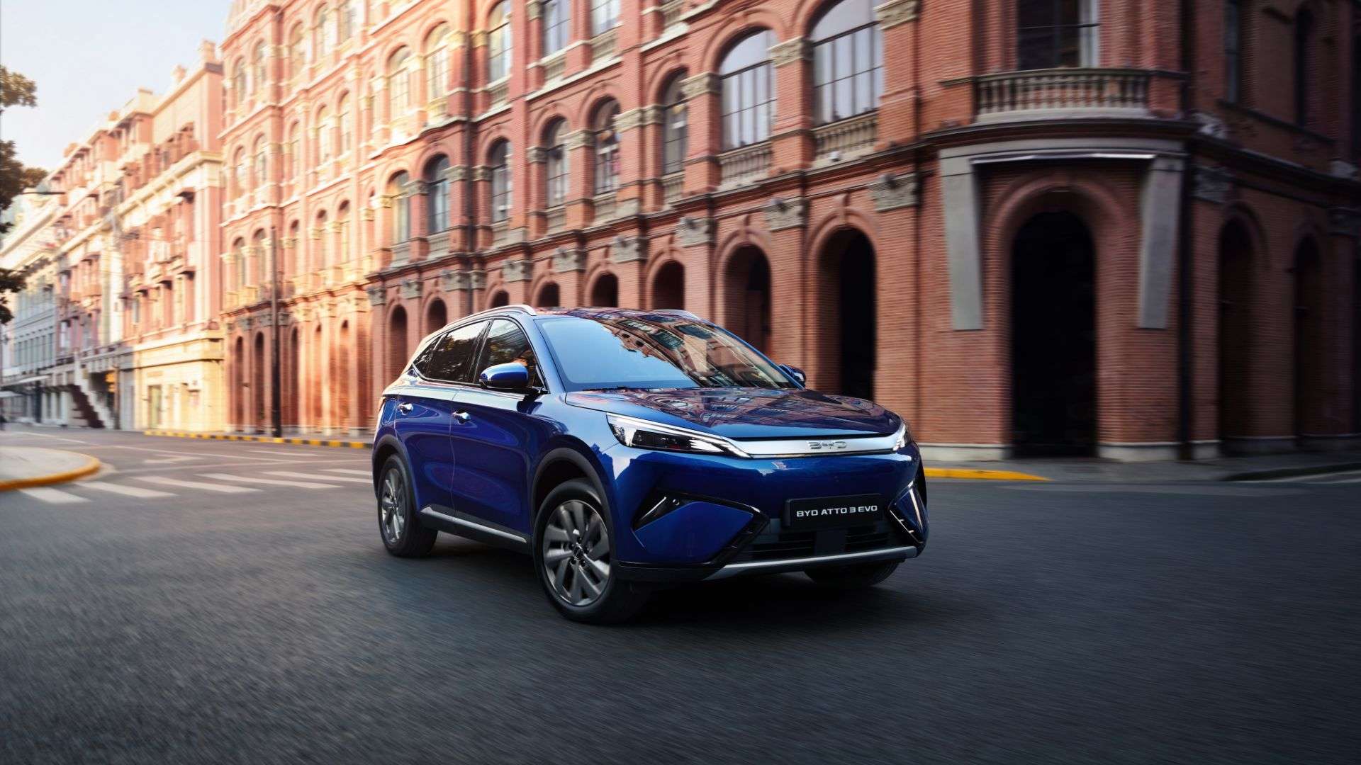 More - Κλείστε Test Drive